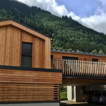 Gorgeous New-built Townhouse In Prime Location